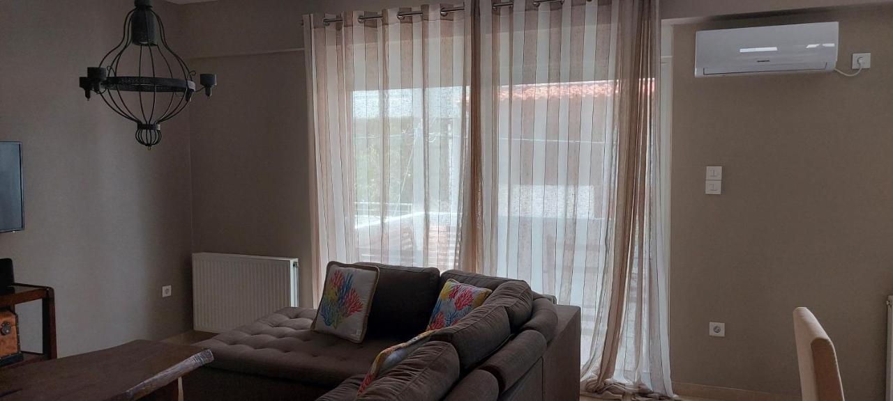 Momenti Felici Apartment Artemida  Bagian luar foto