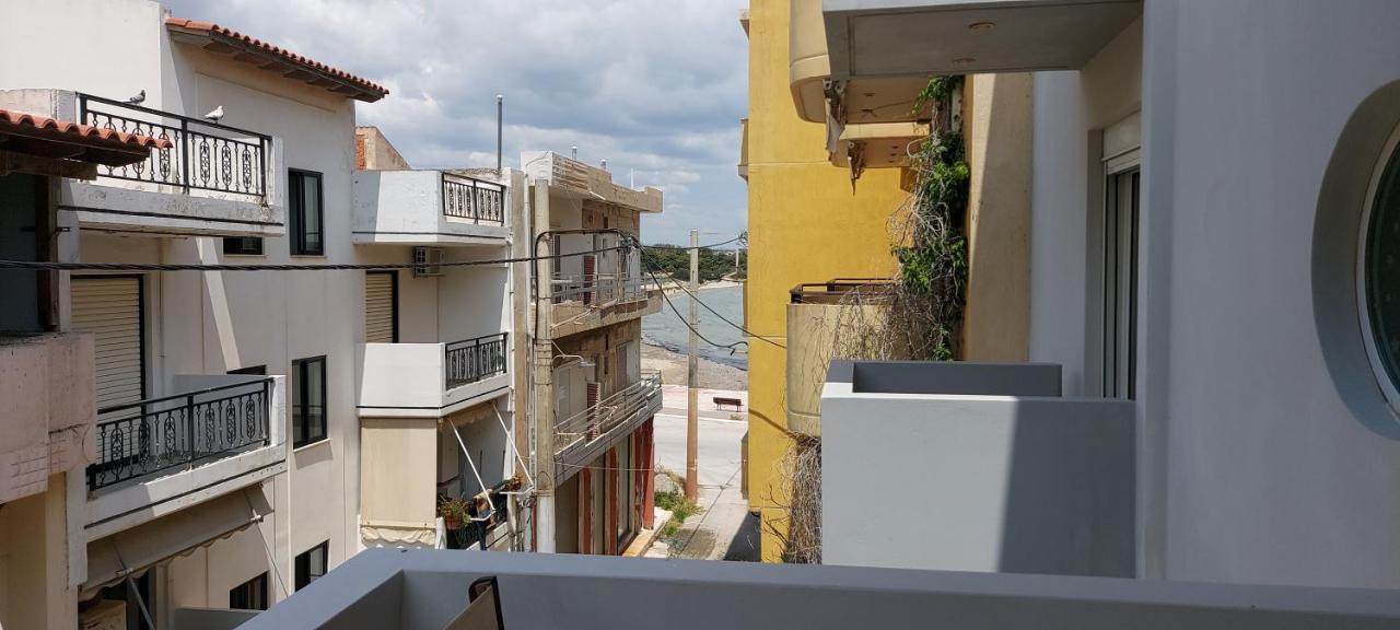 Momenti Felici Apartment Artemida  Bagian luar foto