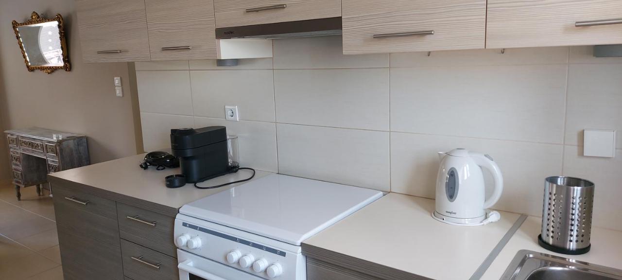 Momenti Felici Apartment Artemida  Bagian luar foto